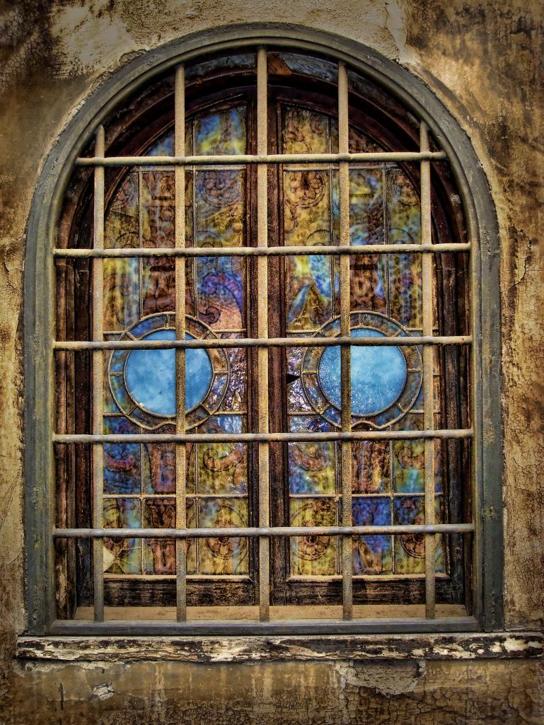 Name:  Stained glass window Italy.jpg
Views: 510
Size:  208.1 KB