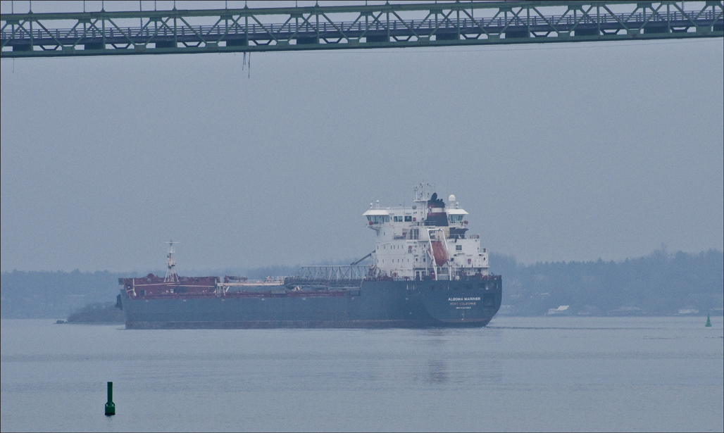 Name:  Algoma Mariner,bridge, Nov 23,2014 .jpg
Views: 278
Size:  292.8 KB