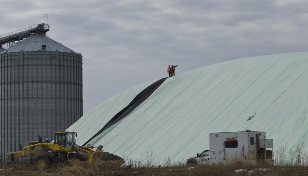 Name:  Johnstown,salt,tarp, 5 Dec 2014  (2).jpg
Views: 562
Size:  53.7 KB