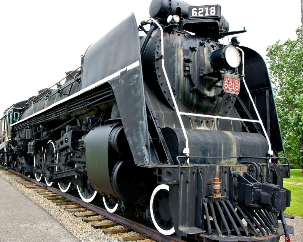 7647d1277424419-6218-locomotive-train-24