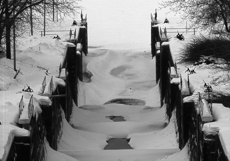 Name:  Rideau Canal, Ottawa, winter .jpg
Views: 230
Size:  249.5 KB