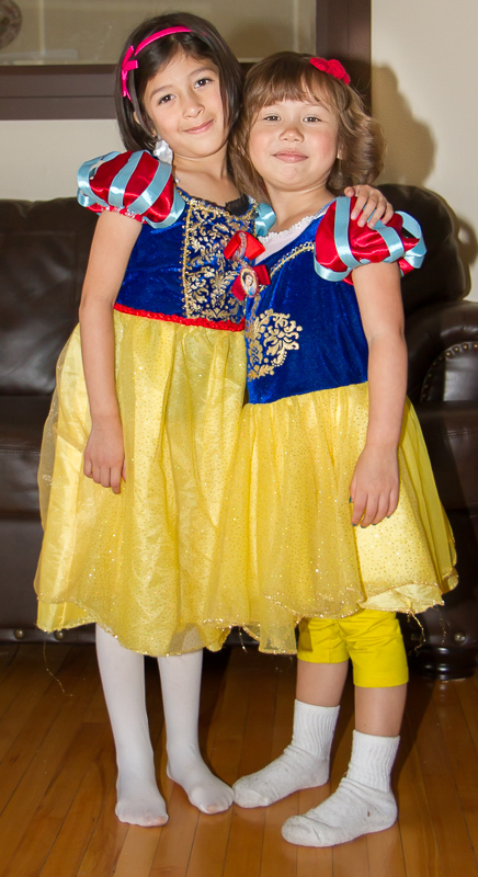 Name:  two princesses.JPG
Views: 295
Size:  229.0 KB