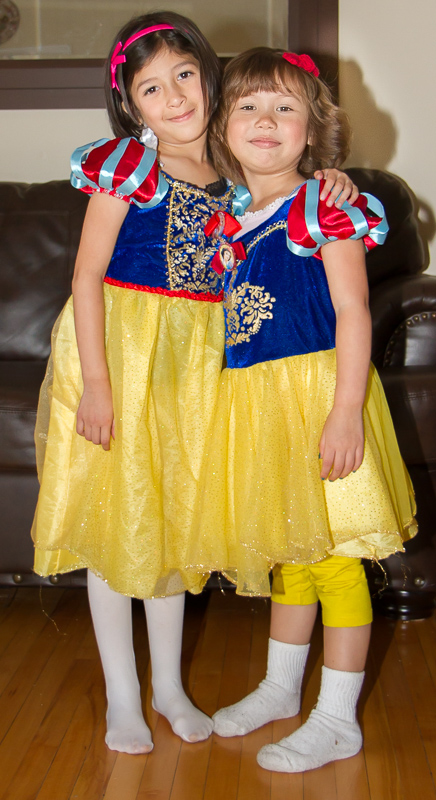 Name:  two princesses.JPG
Views: 816
Size:  229.0 KB