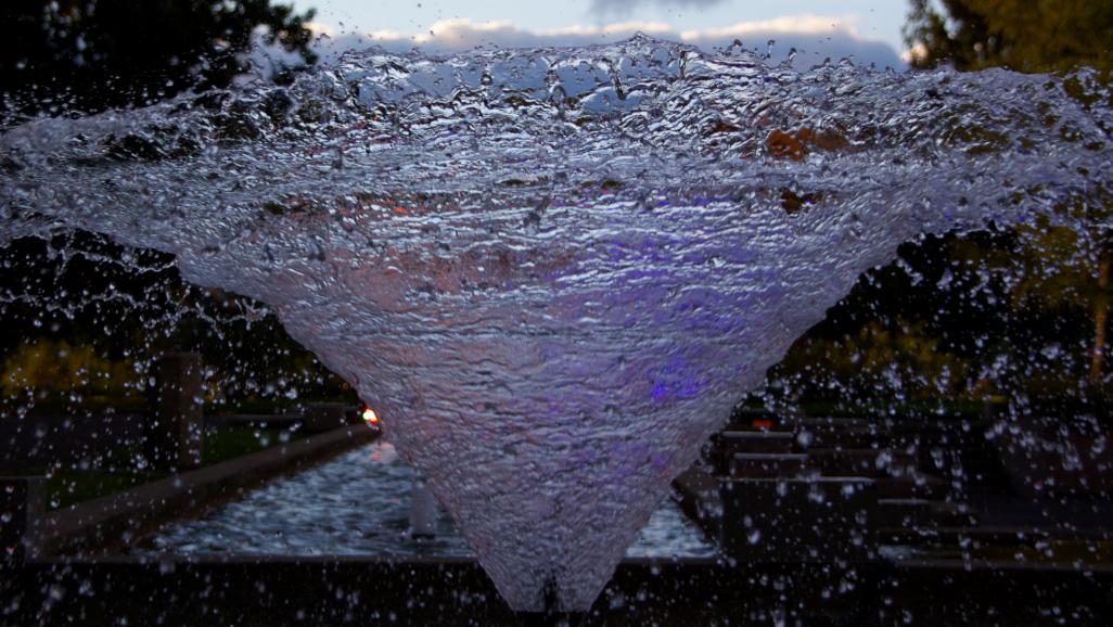Name:  fountain 1 446.jpg
Views: 532
Size:  115.1 KB