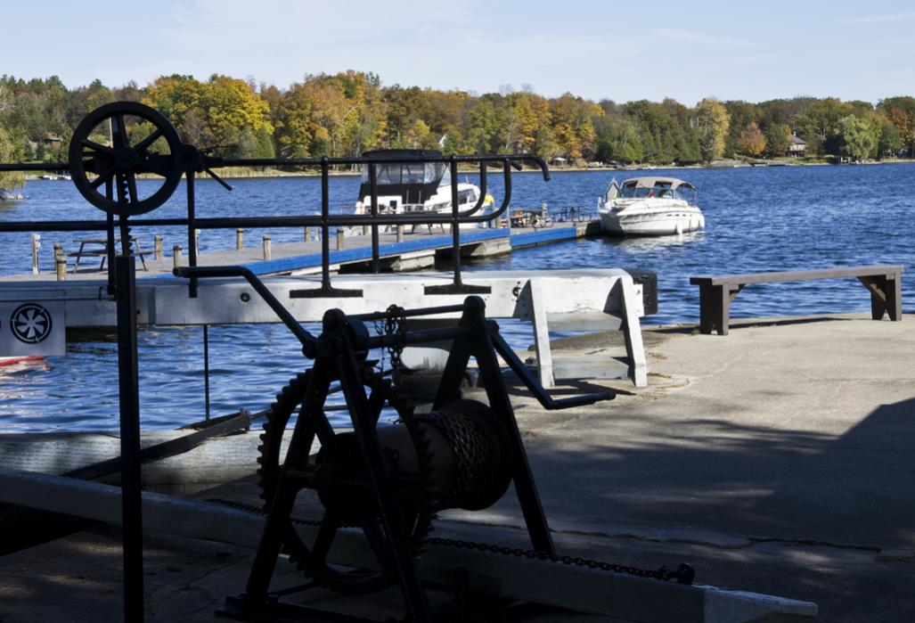 Name:  Cariad,Rideau, Oct 10,2013  (1).jpg
Views: 369
Size:  102.5 KB