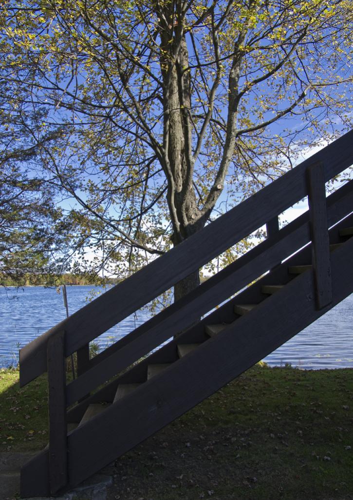 Name:  Fall, Rideau Lake, Oct 10,2013 .jpg
Views: 358
Size:  161.8 KB