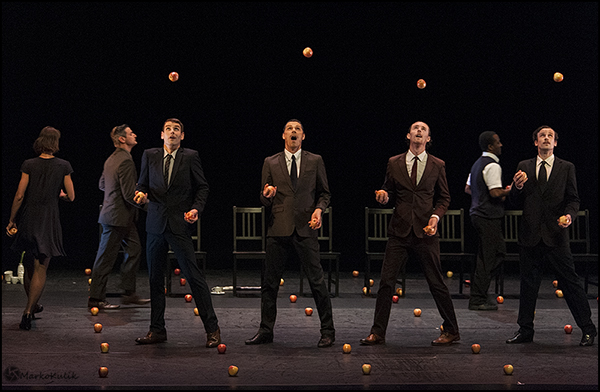 Smashed Gandini Juggling - Montréal Complètement Cirque