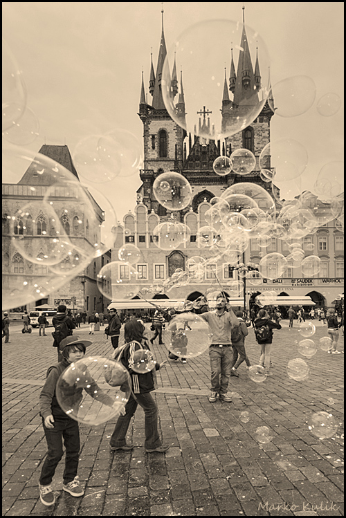 Bubbles, Kids and the Tyn Church - Prague CZ